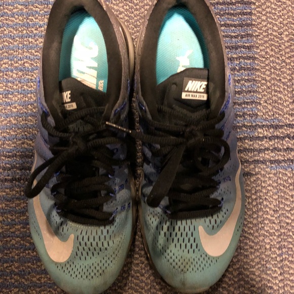 Nike Air Max - Picture 2 of 4